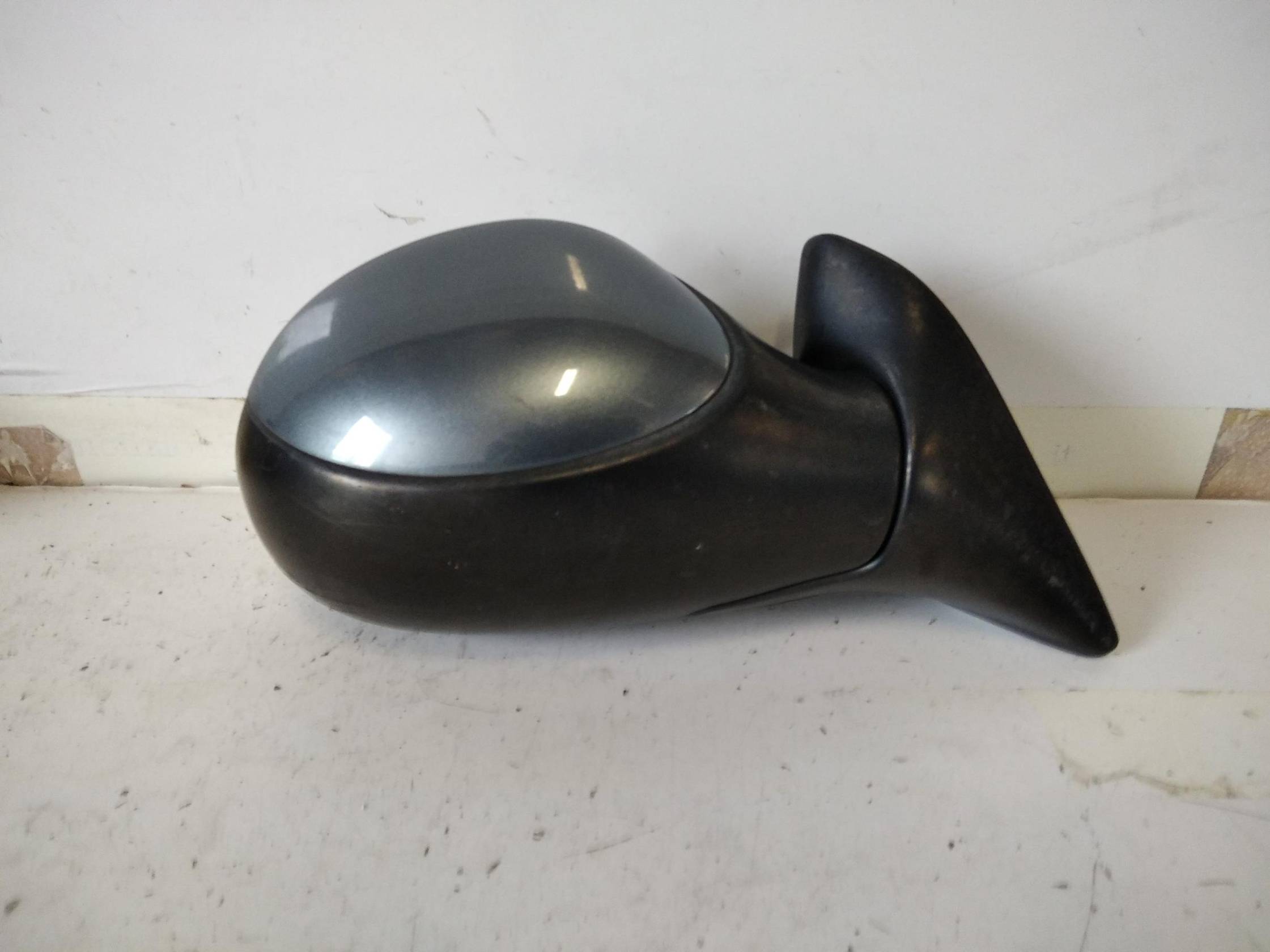 Retrovisore est. dx.